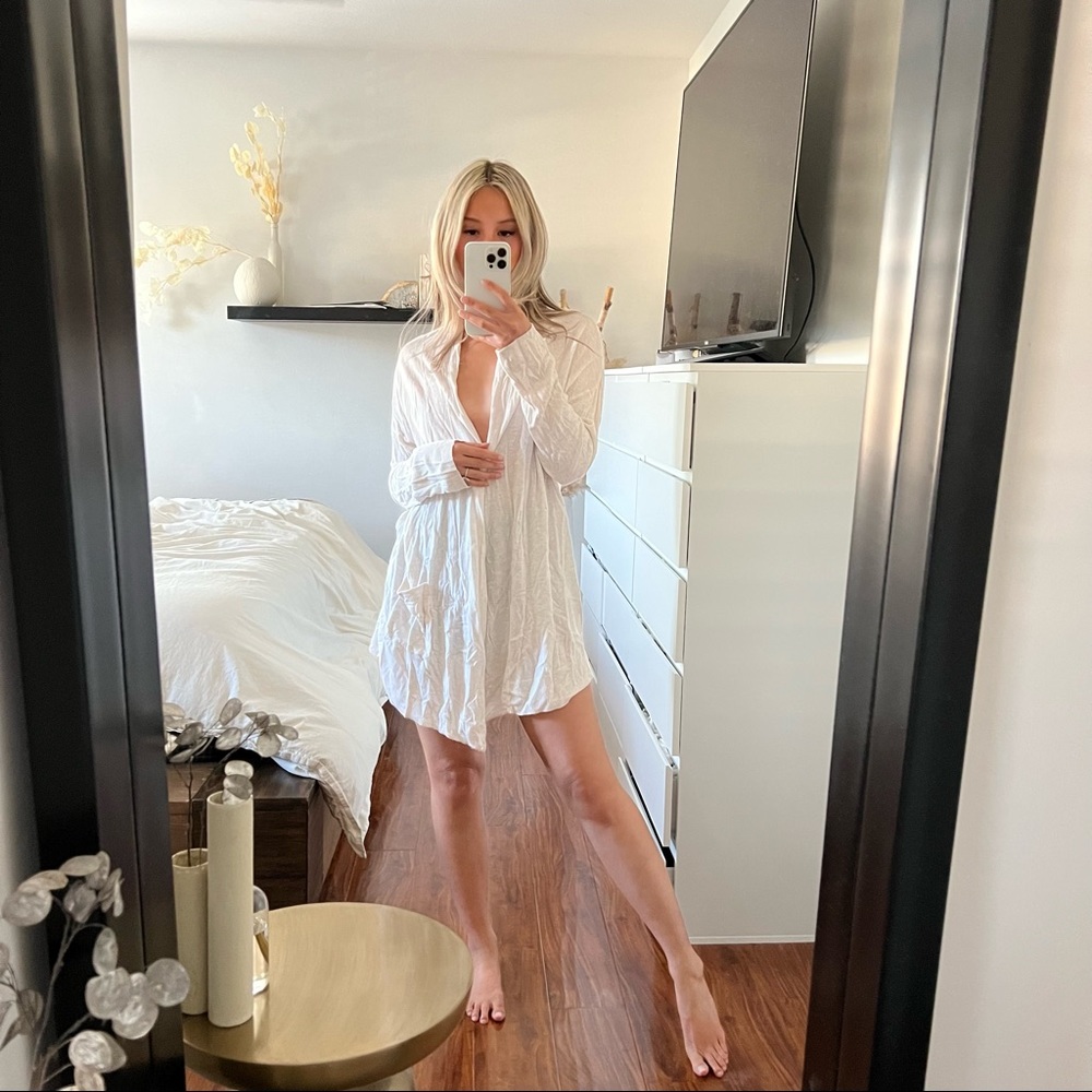 H&M Basics Cream Cardigan. Size US Medium